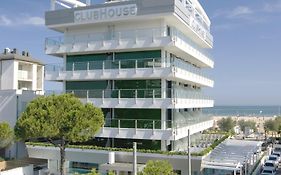 Club House Hotel